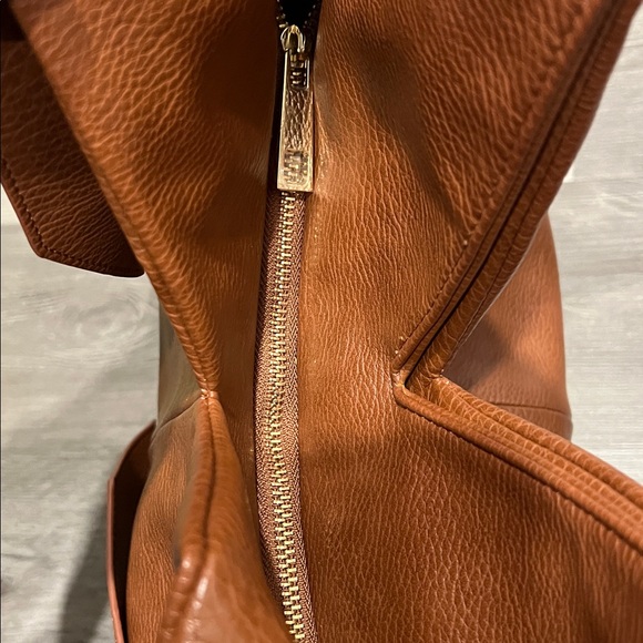 Sondra Roberts Squared Faux Pebble Leather Knotted Handle Tote Bag - Picture 9 of 14